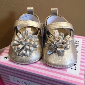 Toddle shoes size 3